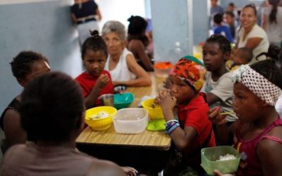 Crisis en Venezuela | El insólito acuerdo de la ONU con el país para alimentar a 185.000 niños