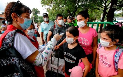 Solos y en peligro: el drama de los niños venezolanos que huyen de su país