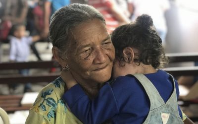 Cuando los abuelos asumen la paternidad, pero con hambre