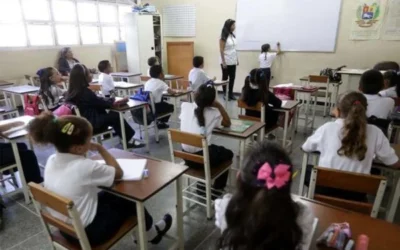 Reinicio de clases: escuelas registran baja asistencia en medio de tensión política