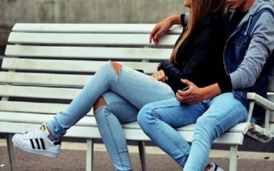 Hay que educar a los adolescentes sobre las relaciones de pareja