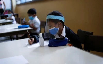 Más de un millón de niños y adolescentes venezolanos dejaron de estudiar desde 2018