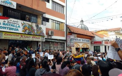 Docentes protestan en contra del inicio de clases sin condiciones dignas