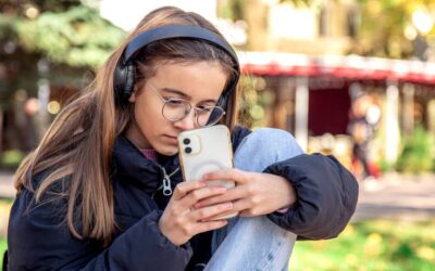 Infancia y redes sociales: cómo proteger los derechos digitales de niños, niñas y adolescentes