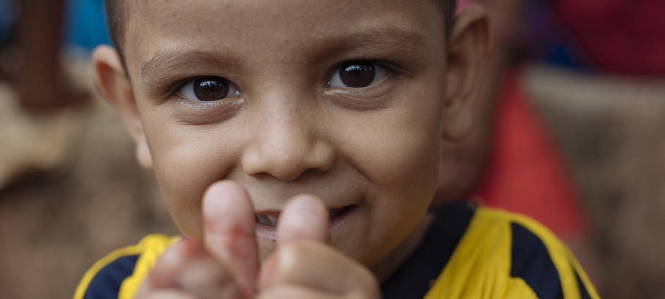 Más de 300.000 niños venezolanos en Colombia necesitan ayuda