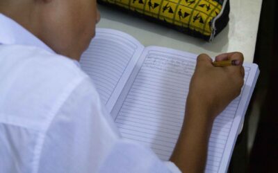 Juan lleva dos años sin asistir al colegio por no encontrar cupo en escuelas de educación especial