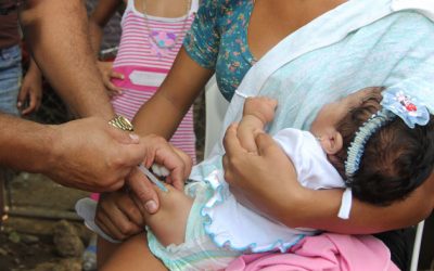 Vacunas escasean en las maternidades Concepción Palacios y Santa Ana